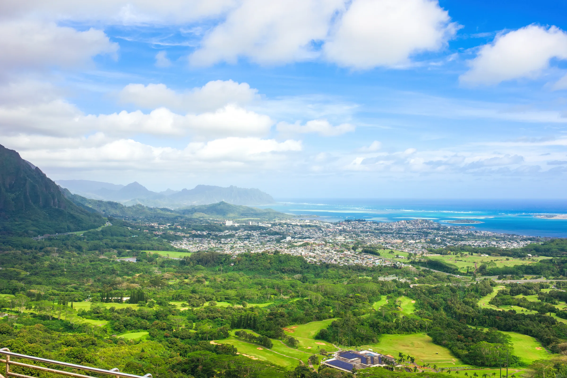 Nuuanu Pali Lookout